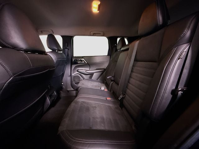 2022 Mitsubishi Outlander Black Edition