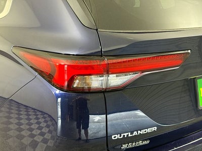 2022 Mitsubishi Outlander Black Edition
