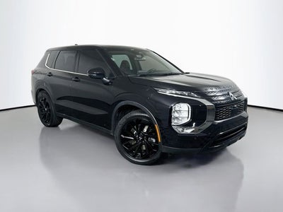 2022 Mitsubishi Outlander Black Edition