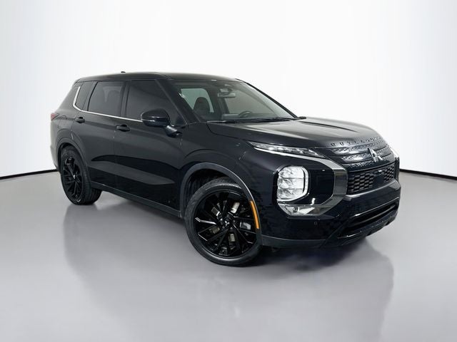 2022 Mitsubishi Outlander Black Edition