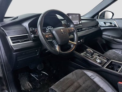 2022 Mitsubishi Outlander Black Edition