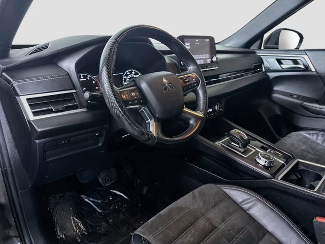 2022 Mitsubishi Outlander Black Edition