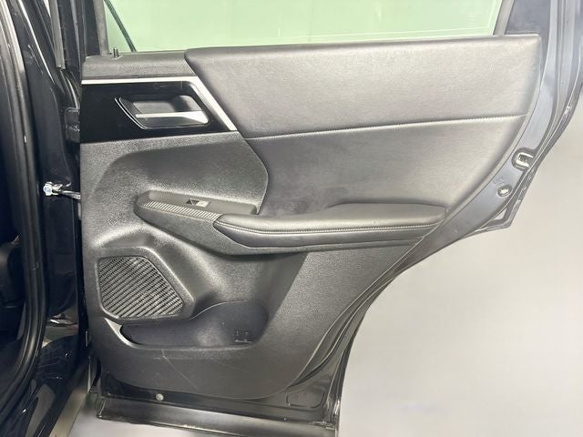 2022 Mitsubishi Outlander Black Edition