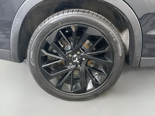 2022 Mitsubishi Outlander Black Edition