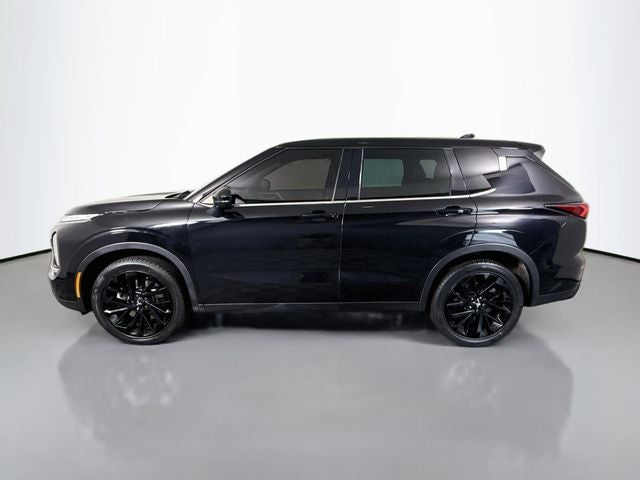 2022 Mitsubishi Outlander Black Edition