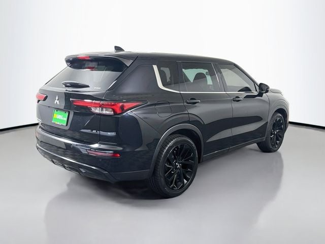 2022 Mitsubishi Outlander Black Edition