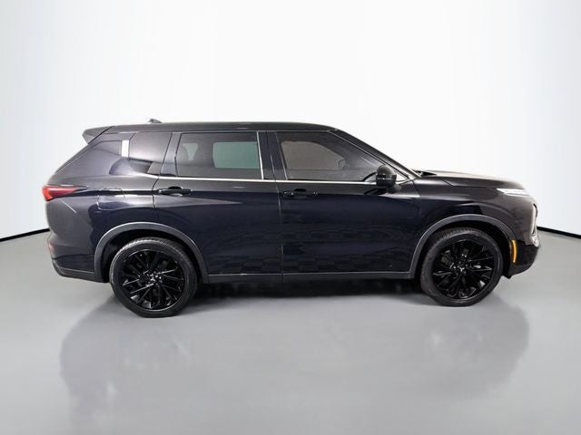 2022 Mitsubishi Outlander Black Edition