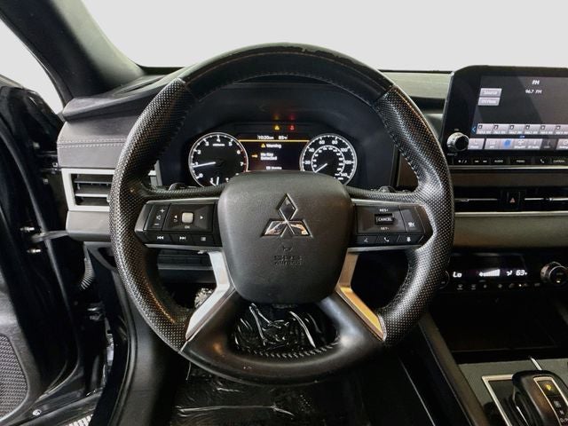 2022 Mitsubishi Outlander Black Edition