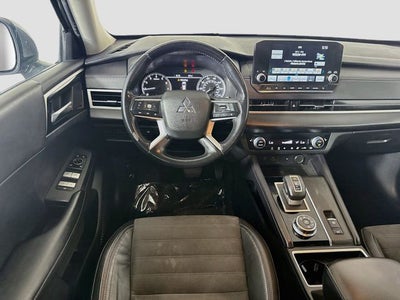 2022 Mitsubishi Outlander SE
