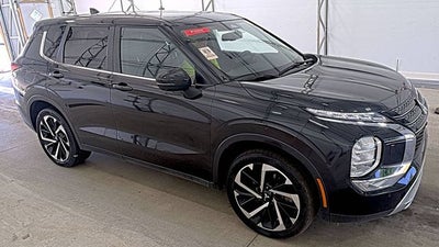 2023 Mitsubishi Outlander SE