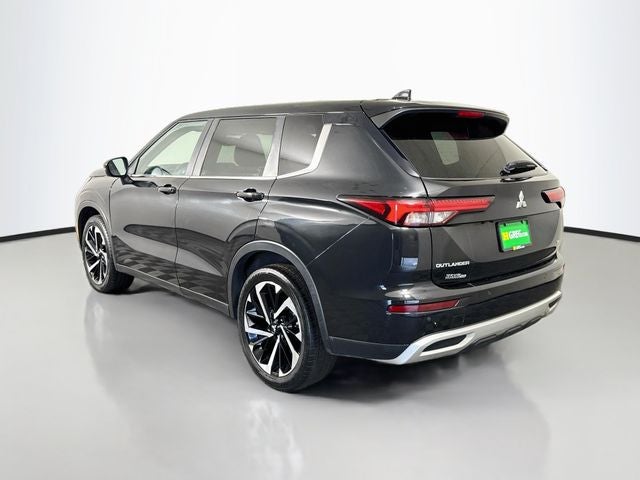 2023 Mitsubishi Outlander SE