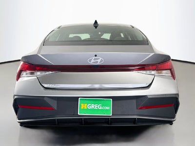 2025 Hyundai Elantra SE