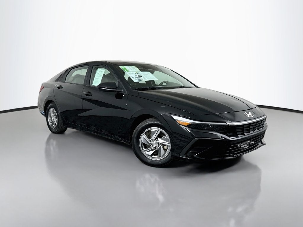 2024 Hyundai Elantra SE