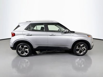2022 Hyundai Venue SEL