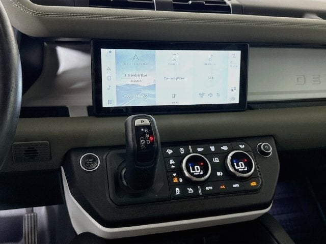 2020 Land Rover Defender 110 SE