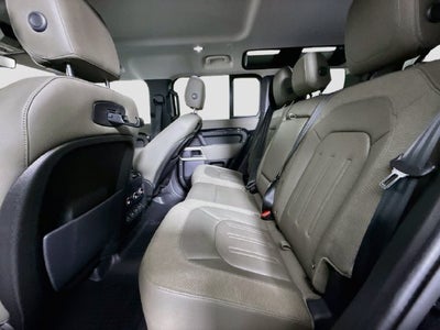 2020 Land Rover Defender 110 SE