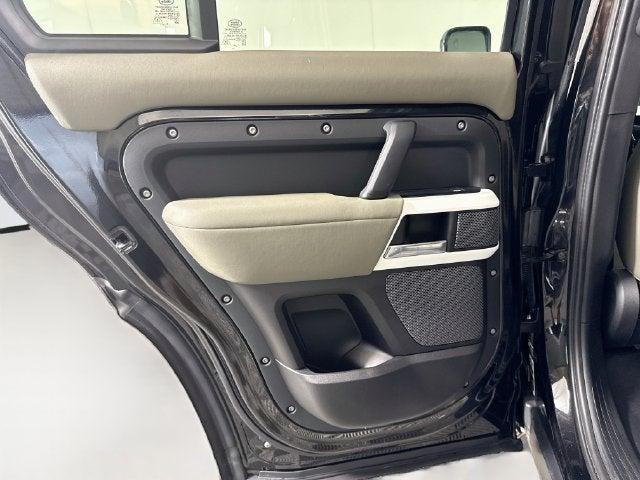 2020 Land Rover Defender 110 SE