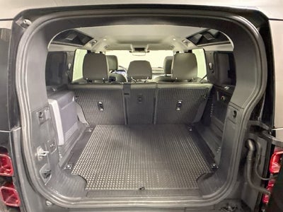 2020 Land Rover Defender 110 SE