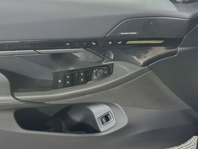 2026 BMW 5 Series 530i