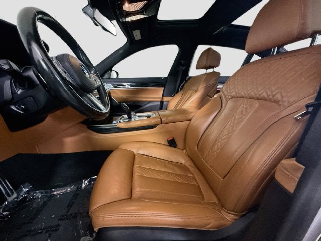 2022 BMW 7 Series 740i