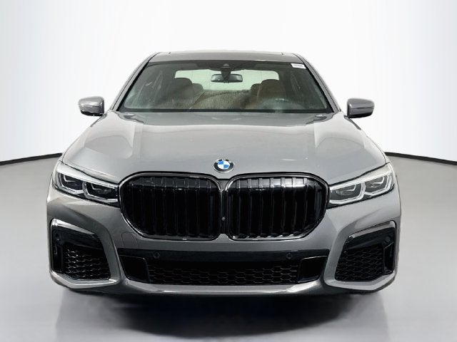 2022 BMW 7 Series 740i