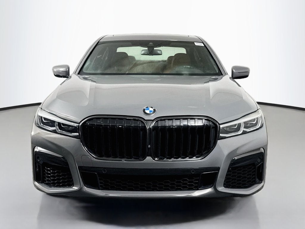 2022 BMW 7 Series 740i