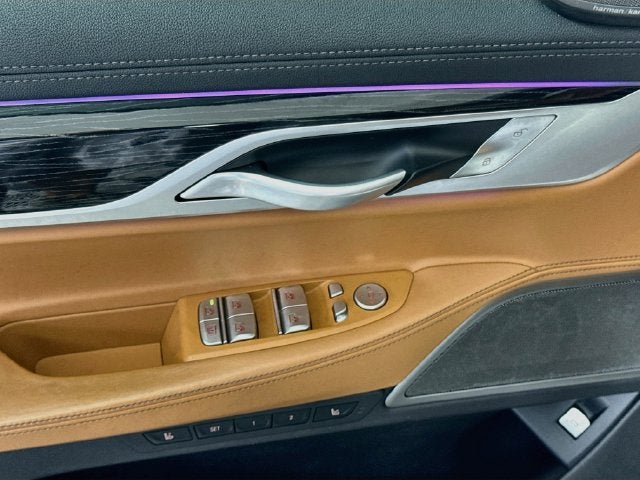 2022 BMW 7 Series 740i