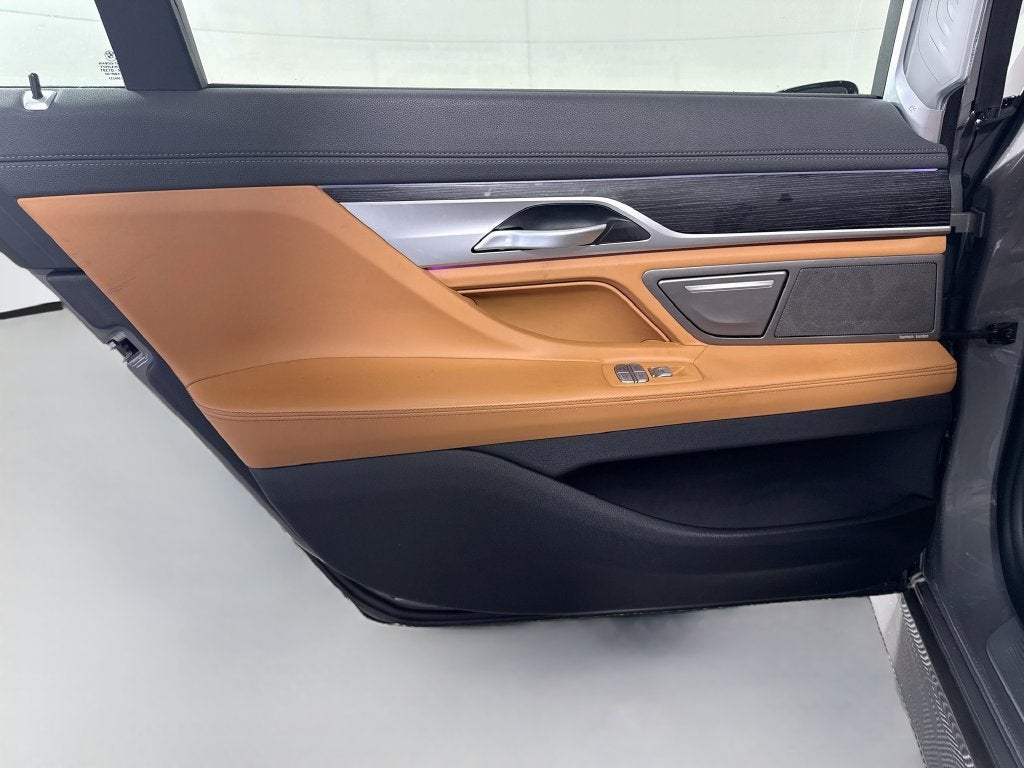 2022 BMW 7 Series 740i