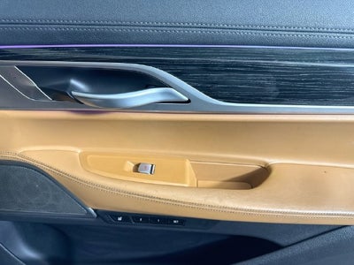 2022 BMW 7 Series 740i