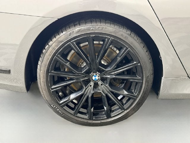 2022 BMW 7 Series 740i