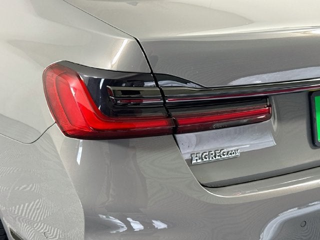 2022 BMW 7 Series 740i