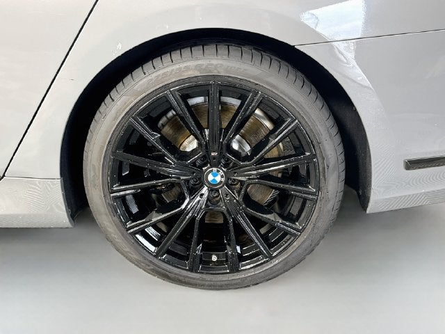 2022 BMW 7 Series 740i