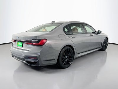 2022 BMW 7 Series 740i