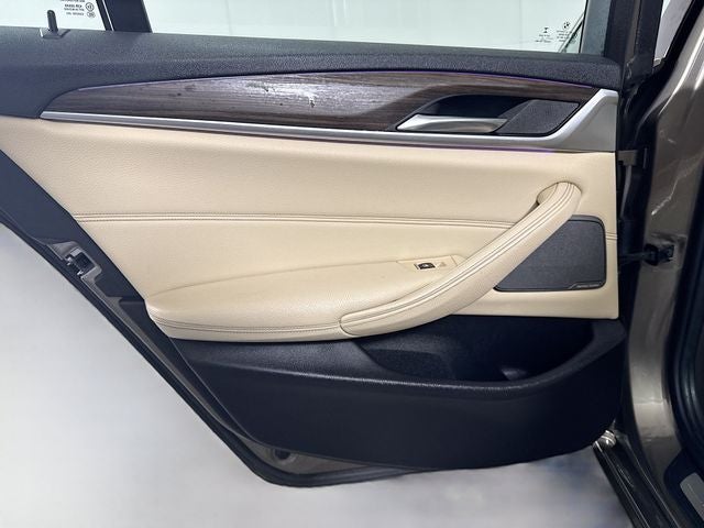 2017 BMW 5 Series 540i