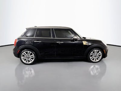 2017 MINI Cooper Base
