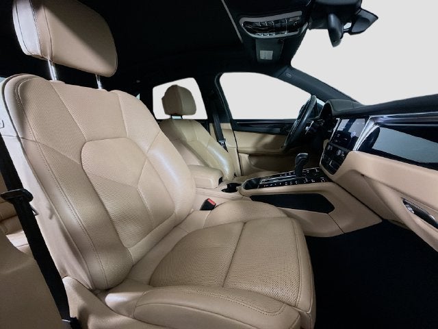 2023 Porsche Macan Base