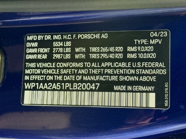 2023 Porsche Macan Base