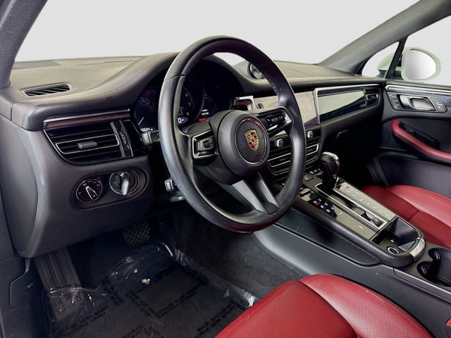 2023 Porsche Macan Base
