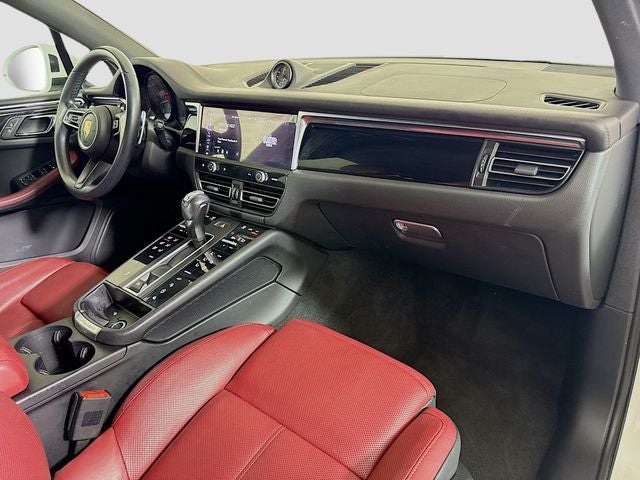 2023 Porsche Macan Base