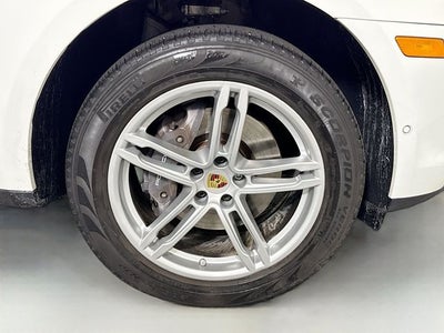 2023 Porsche Macan Base
