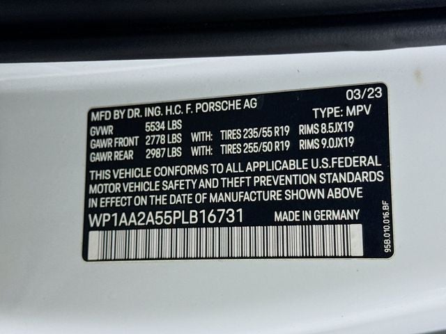2023 Porsche Macan Base