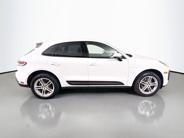 2023 Porsche Macan Base