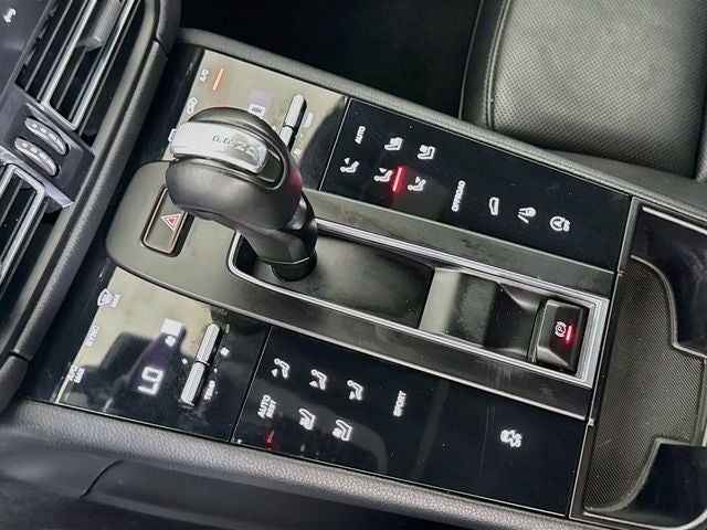 2022 Porsche Macan Base