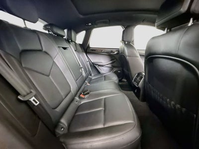 2022 Porsche Macan Base