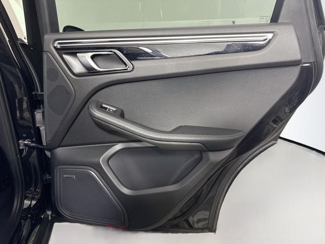 2022 Porsche Macan Base