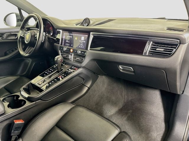 2022 Porsche Macan Base