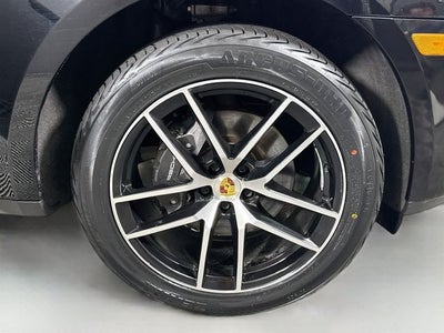 2022 Porsche Macan Base