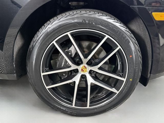 2022 Porsche Macan Base