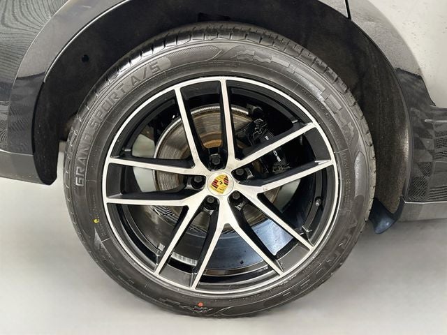 2022 Porsche Macan Base