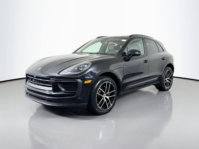 2022 Porsche Macan Base